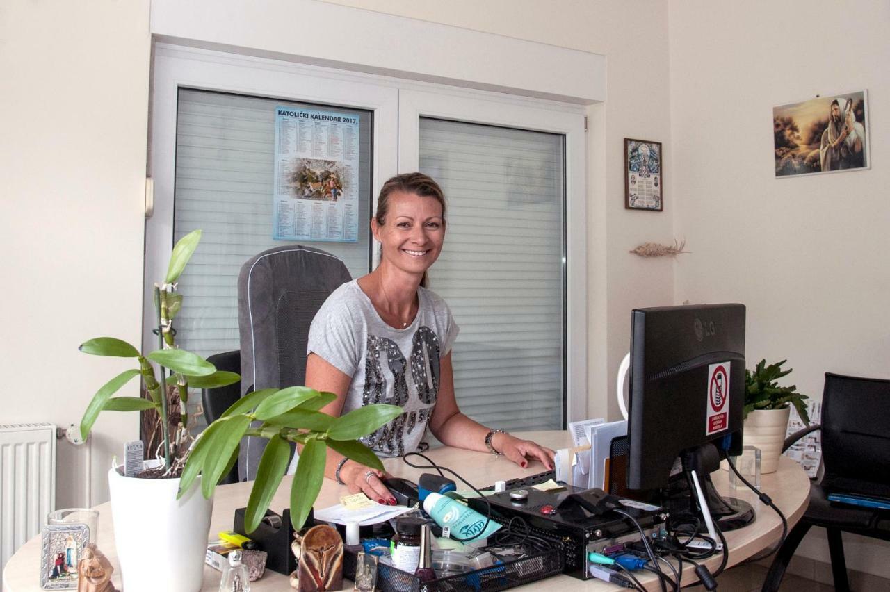 House Bacak - Apartment & Wellness-Studio Baška Voda Buitenkant foto