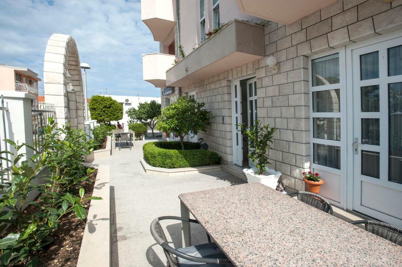 House Bacak - Apartment & Wellness-Studio Baška Voda Buitenkant foto